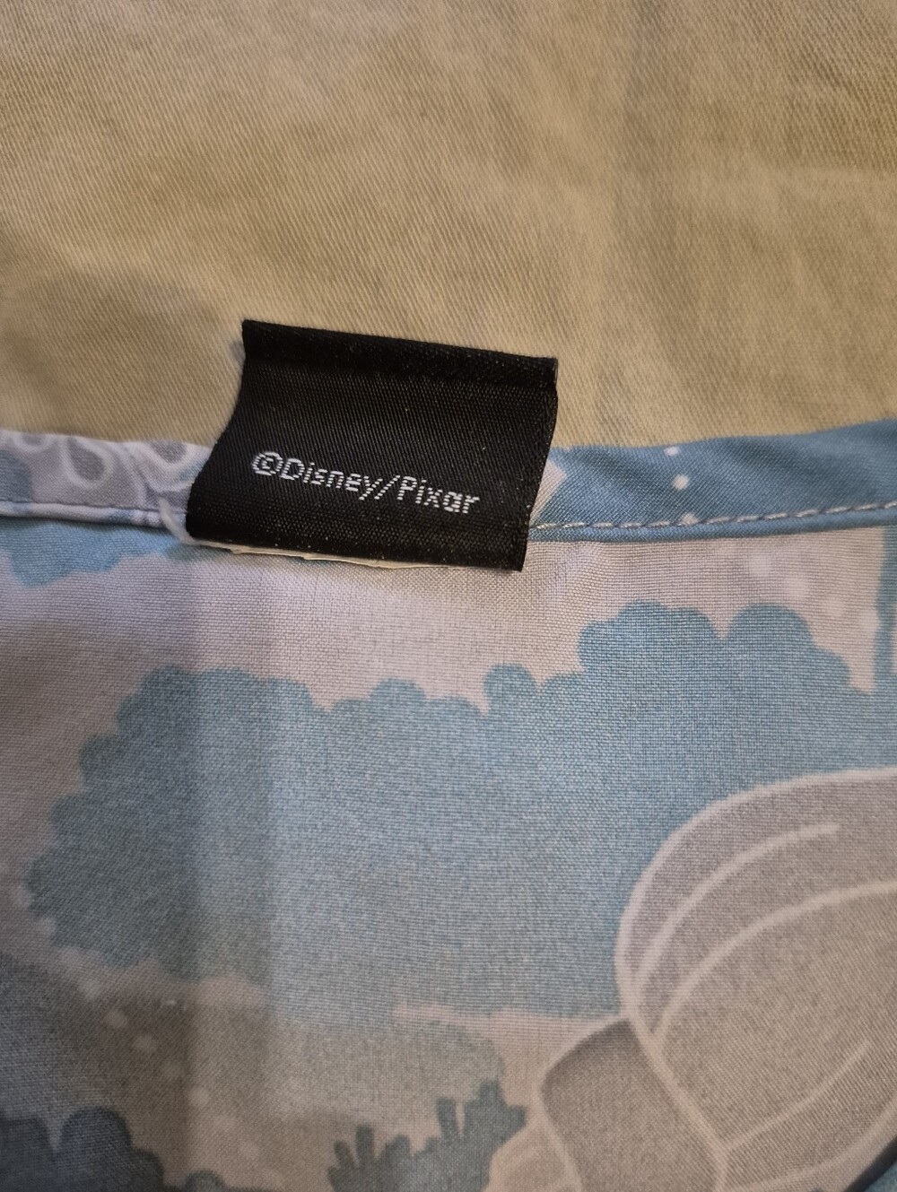 Women's XL  Disney Pixar Nemo Scrub Top - Picture 2 of 4